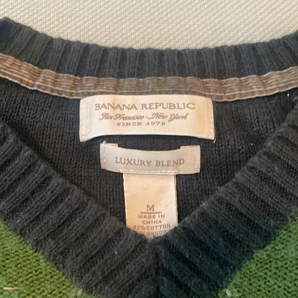 Vintage Banana Republic Argyle V-Neck Sweater - Picture 2 of 5
